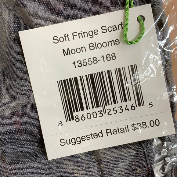 Scarf - Picture 2 of 3